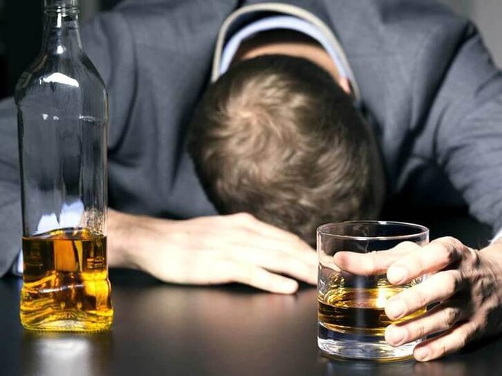 вживання алкоголю як причина появи варикозу